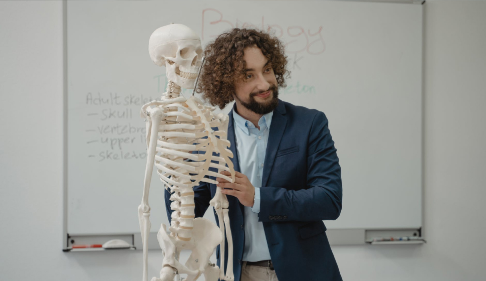 contemplative-young-woman-in-soft-purplish-hue